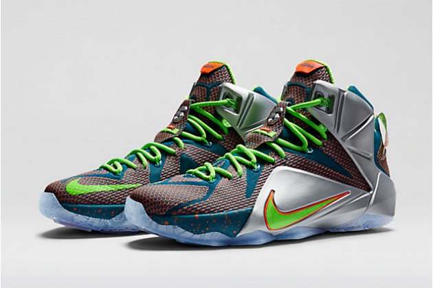 Nike-LeBron-12-trillion-dollar-man-4.jpg